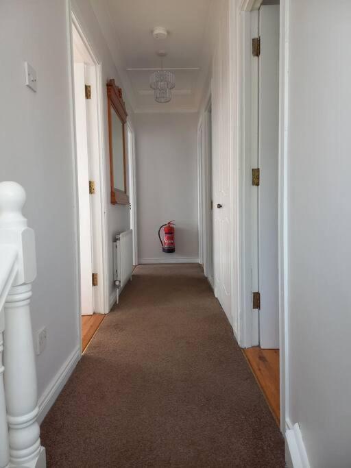 Large 4Bed Available Long-Term In Letterkenny Villa ภายนอก รูปภาพ