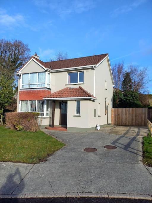 Large 4Bed Available Long-Term In Letterkenny Villa ภายนอก รูปภาพ