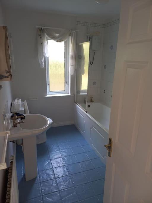 Large 4Bed Available Long-Term In Letterkenny Villa ภายนอก รูปภาพ